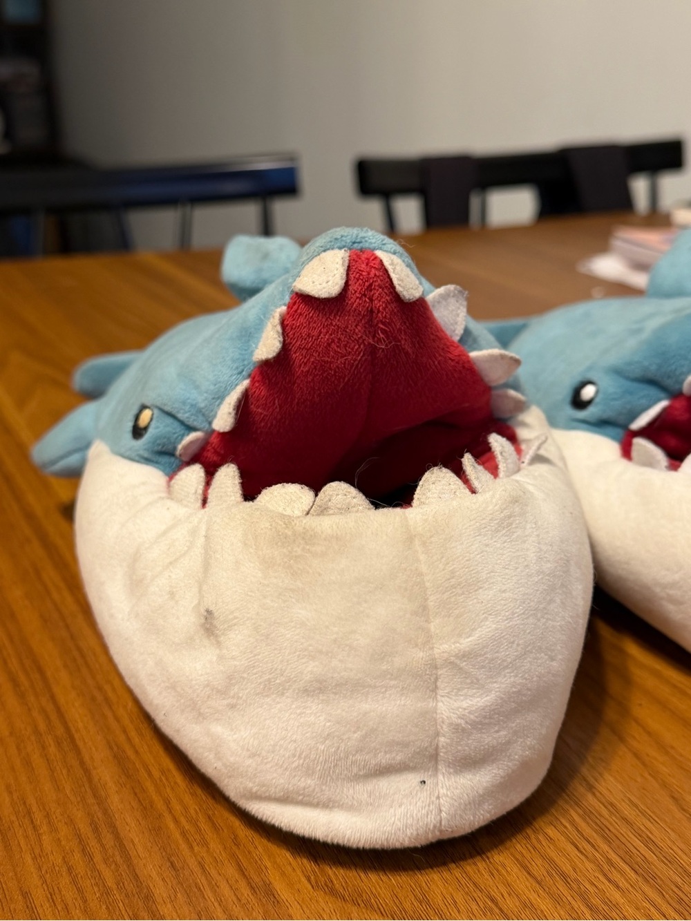 Shark slippers - Picture 4 of 4